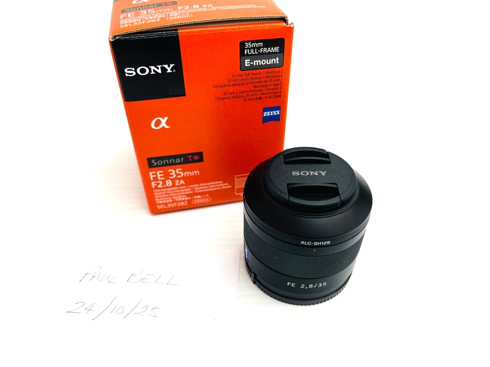 SONY ZEISS 35mm f/2.8 Sonnar FE SEL35F28Z Boxed As New Condition - image 4 of 4