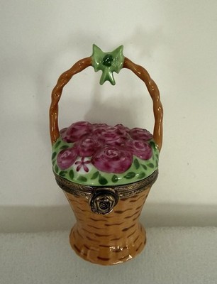 LIMOGES PEINT MAIN EUC SIGNED DP TRINKET BOX FLOWERS WICKER ROSES BOW BASKET