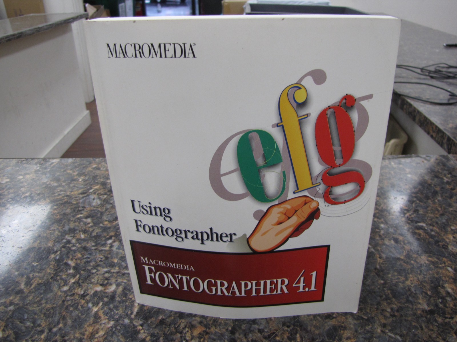 Vintage Macromedia FONTOGRAPHER 4.1 Manual Only - IU22