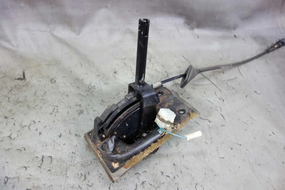 Conjunto selector de marchas de cambio BMW E23 E24 E28 1984-1989 para automático usado OEM Foto 2 de 4