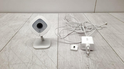 Überwachungskamera Arlo Q 1080p HD (VMC3040) BESCHÄDIGT