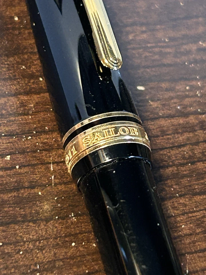 Sailor Pro Gear Black/Gold MF Fountain Pen - Image 4 of 4