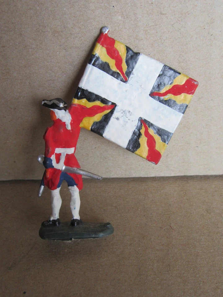C332 Plat Etain Soldat Drapeau Rgt Suisse de Diesbach XVIII Siècle H 4.6 cm - Photo 2/3