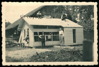 Men Building a Wooden House - 1930s Craftsman Construction Site Builder - Photo 9x6cm