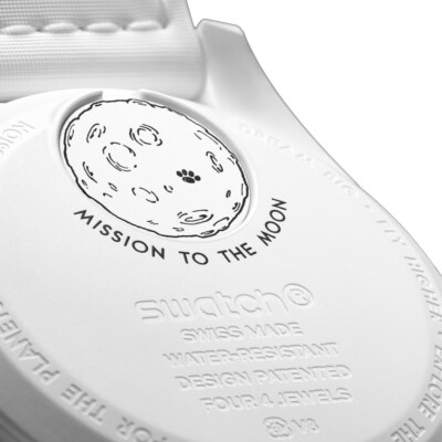 RARE SWATCH x OMEGA MoonSwatch SNOOPY S033W700 WHITE + BAG + RARE SWATCH x OMEGA MoonSwatch SNOOPY S033W700 WHITE + BAG +
