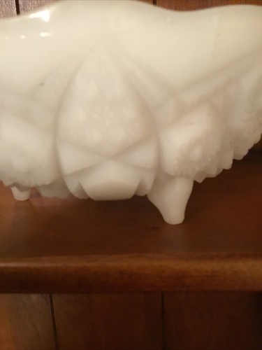 Vintage McKee Kemple Milk Glass TOLTEC Prescut 3-Toed 7" Dip Bowl Candy Dish - Picture 2 of 6