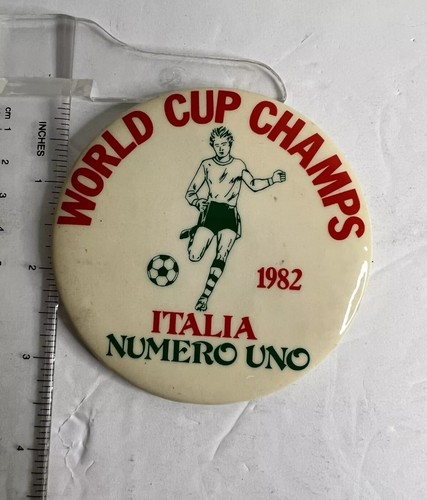 Vintage Button: ITALIA 1982 World Cup Champs - Numero Uno - NOS - Picture 5 of 5