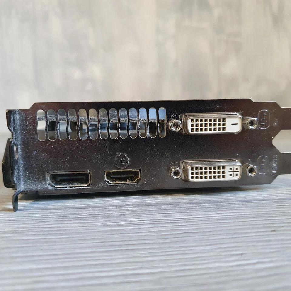 GIGABYTE GEFORCE WINDFORCE GTX 760 OC 2GB GV-N760OC-2GD GPU Graphics Card - Image 2 of 4