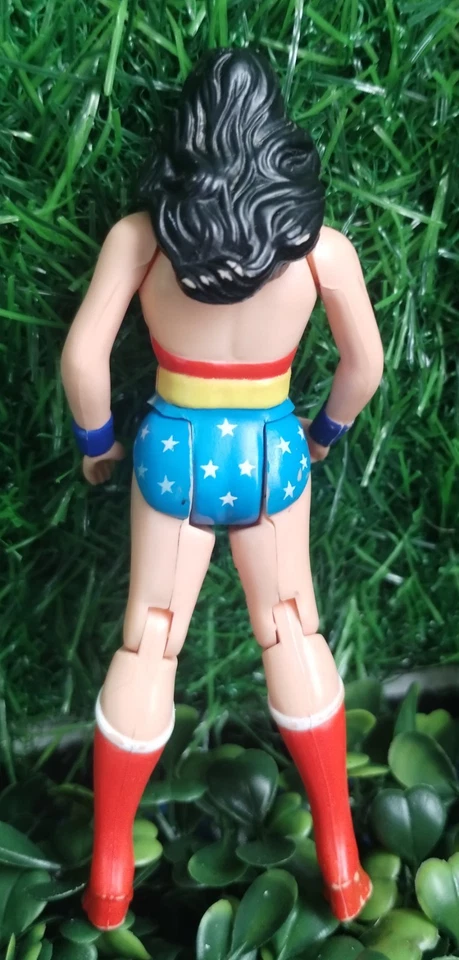 Figura de acción Kenner 1984 de colección de Wonder Woman Super Powers DC Comics  Foto 2 de 4