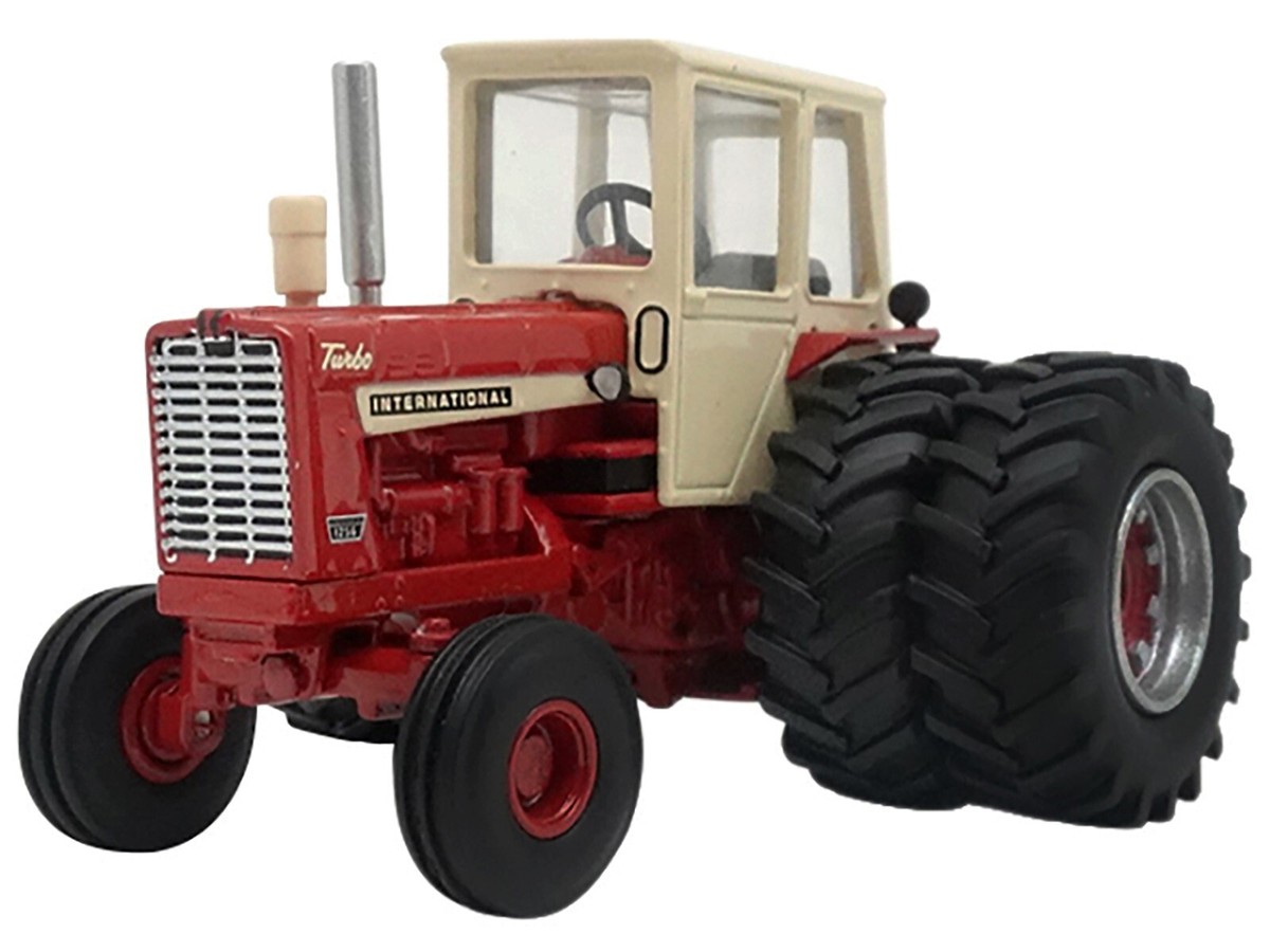 INTERNATIONAL HARVESTER FARMALL 1256 2WD TRACTOR RED 1/64 BY