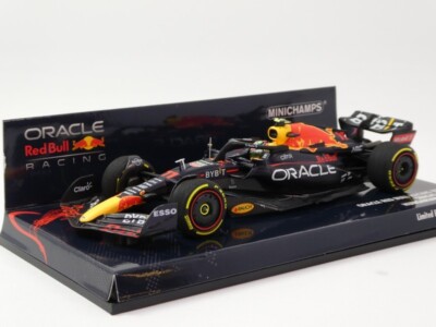 Minichamps Red Bull RB18 #11 Sergio Perez Ungarischer GP 2022 1/43 410221311