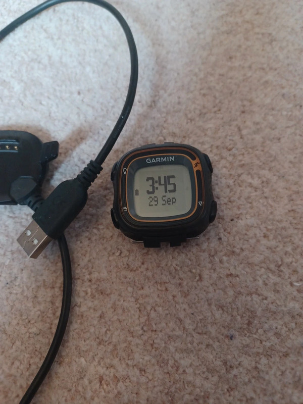 Garmin Forerunner 10 Black/Orange GPS Multisport Watch Super Fast Delivery