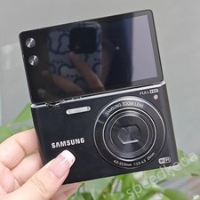 Samsung MV900f 16.1MP 5x Optical Zoom Flip-out Touch Screen Vlog Digital Camera