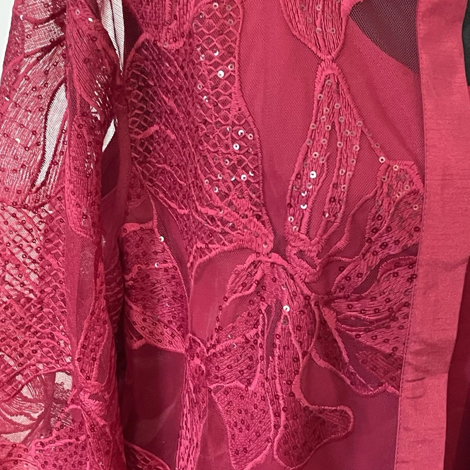 NUEVO CON ETIQUETAS CHICO’S Talla 4 o EE. UU. 20/22 Travelers Chaqueta Adornada y Conjunto de Tanque Rojo Profundo Foto 3 de 4