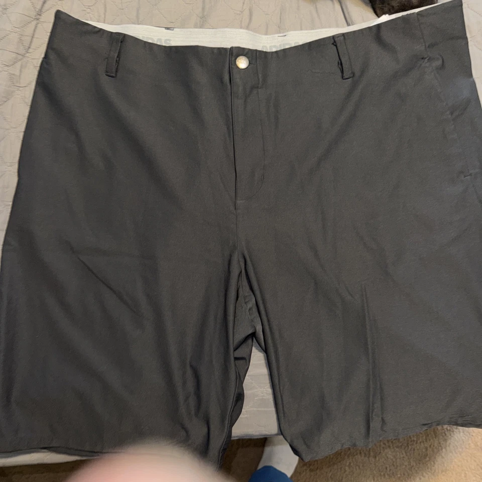 Pantalones cortos de golf Nike UA Adidas talla 42 Foto 2 de 4