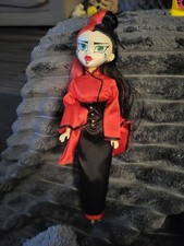 Bleeding Edge Begoth Suzisin Variant Doll