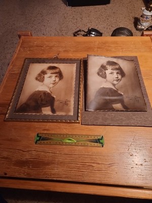 Konvolut 2 Fotos Vintage kleines Mädchen, darunter ein gerahmtes Foto