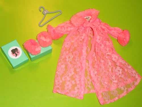 Vintage BARBIE LOVELY SLEEP INS #1463 PINK LACE FAUX FUR TRIMMED ROBE & SLIPPERS
