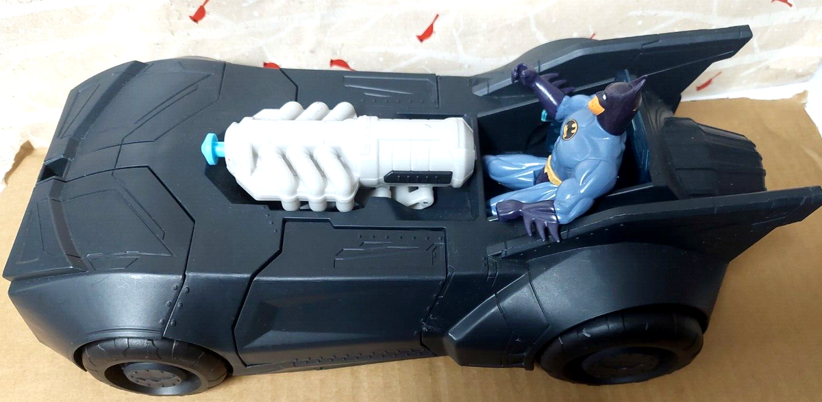 Batman Batmobile Collectible DC Comics 67810 with figure | eBay