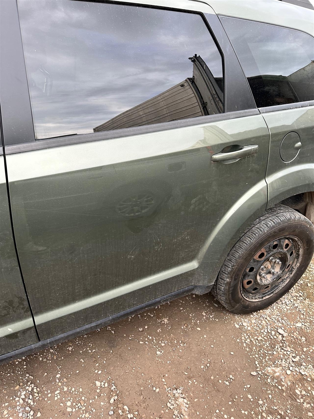 Used Rear Right Door Glass Rear fits: 2016 Dodge Journey privacy tint Rear Right