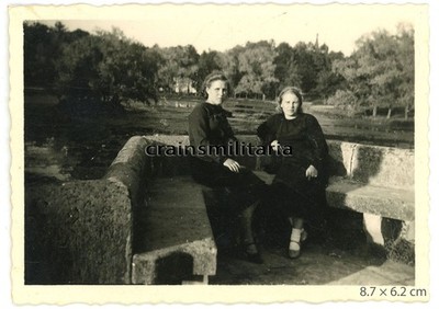 Orig. Foto russ. Frauen Bevölkerung im Schlosspark GATTSCHINA Leningrad Russland