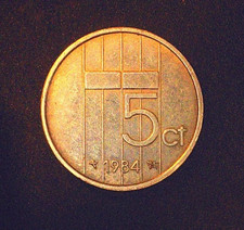 Netherlands 5 Cents 1984 Bronze Coin - Fine condition