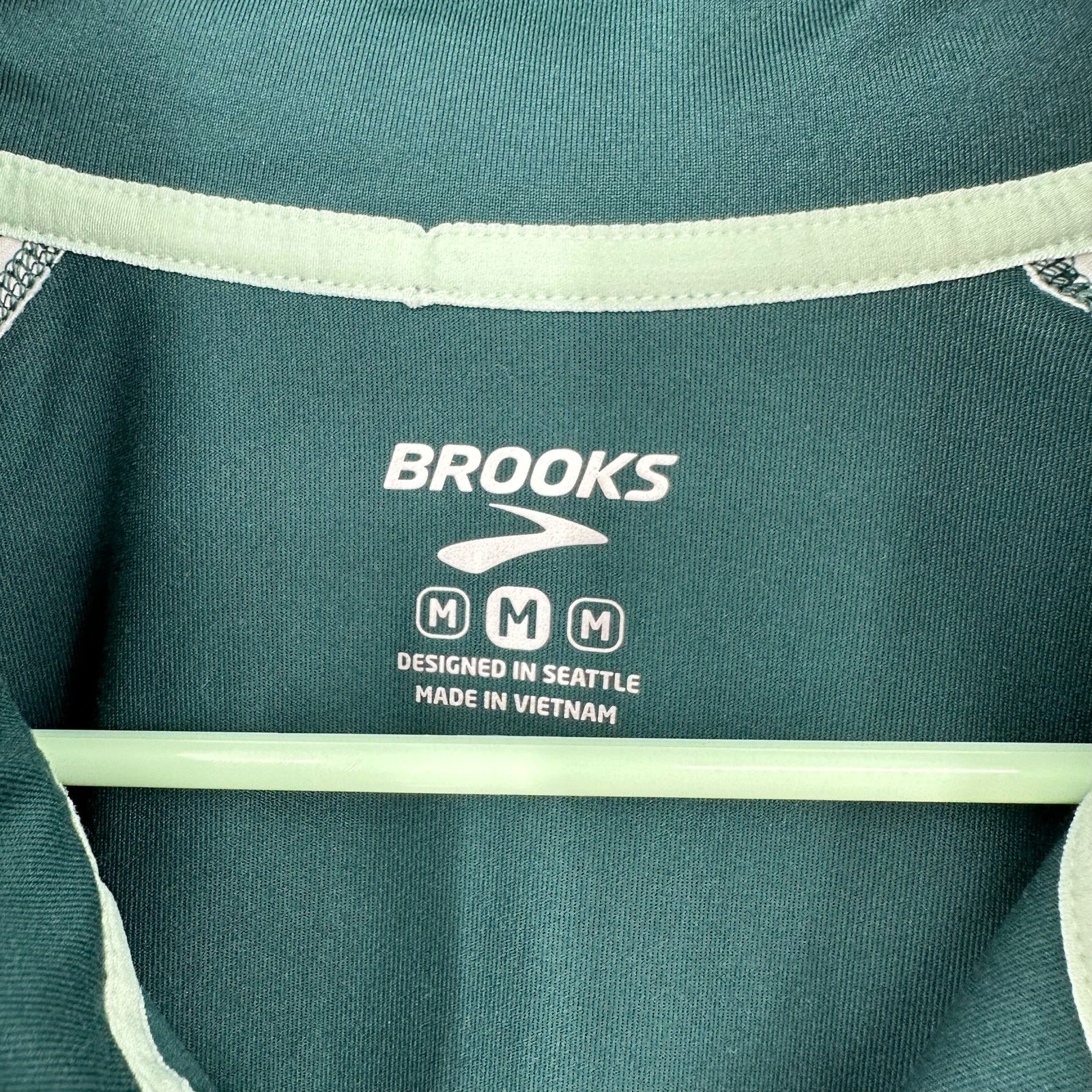 Brooks size medium quarter zip pullover sweatshir… - image 5
