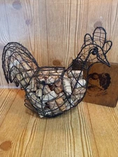 VINTAGE  Primitive Rustic Metal WIRE Chicken Hen EGG BASKET Farmhouse Decoration