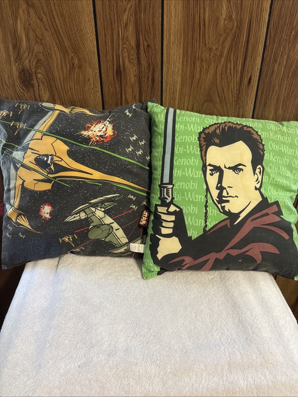 2 VINTAGE LUCAS FILM LTD STAR WARS THROW PILLOWS 