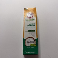 ARM & HAMMER Essentials Whiten & Strengthen F...