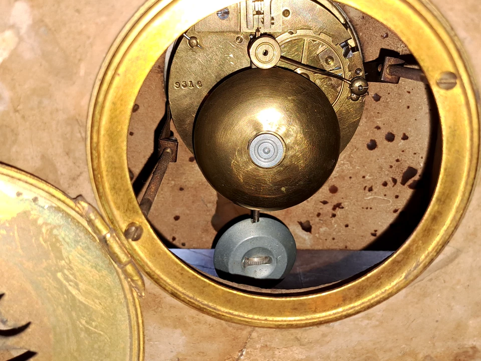 pendule art déco avec panthere bronze signé J.B hugues - Photo 4/4