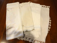 Set of 4 runners or dresser scarf great condition
