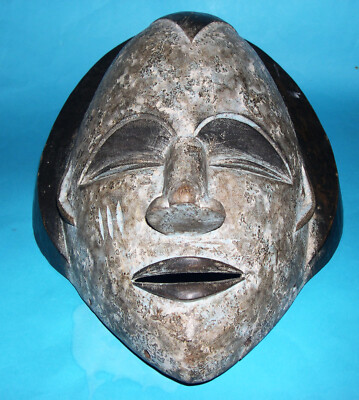 Ethnische handgeschnitzte Wand- oder tragbare Gesichtsmaske aus Holz mit Schlitzen für Augen & Mund