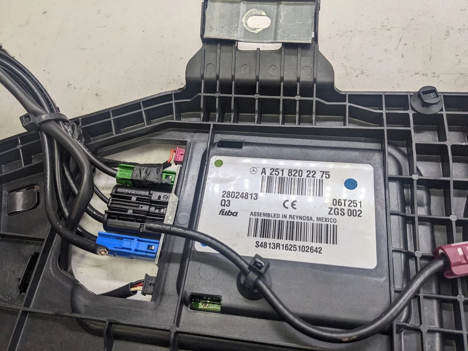 ANTENA TECHO AIRER MERCEDES-BENZ CLASE R R R320 W251 A2518202275 Foto 3 de 3