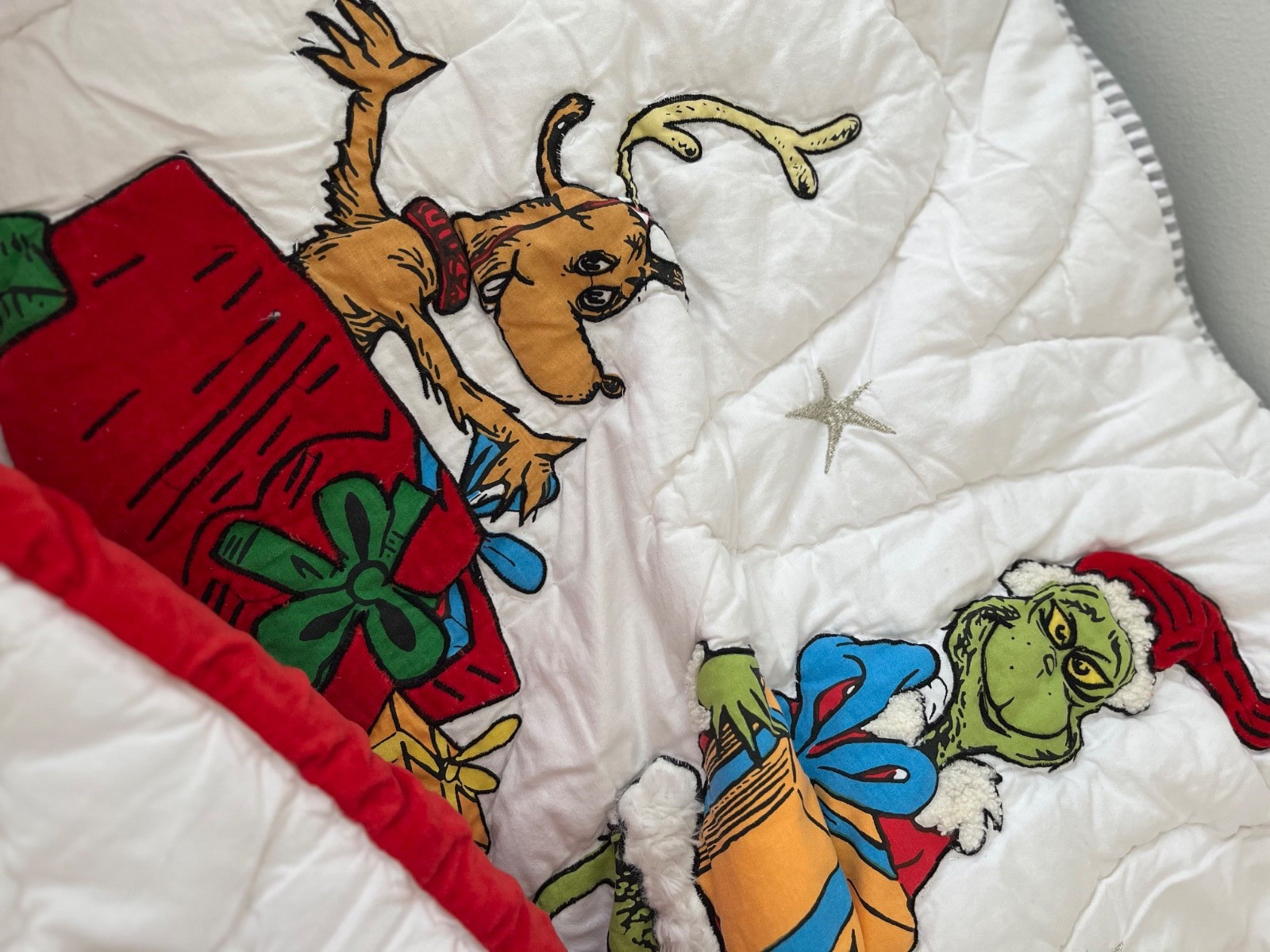 Pottery Barn Kids Teen GRINCH Twin Embroidered Quilt & Sham SET Dr. Seuss EUC