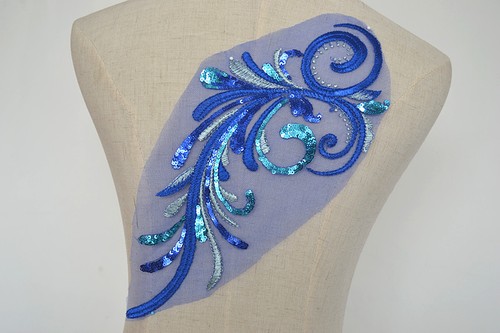 Lot De 1200 Perles En Verre Bleu Pour Broderie Et Dentelle - Super Promo - Occasion