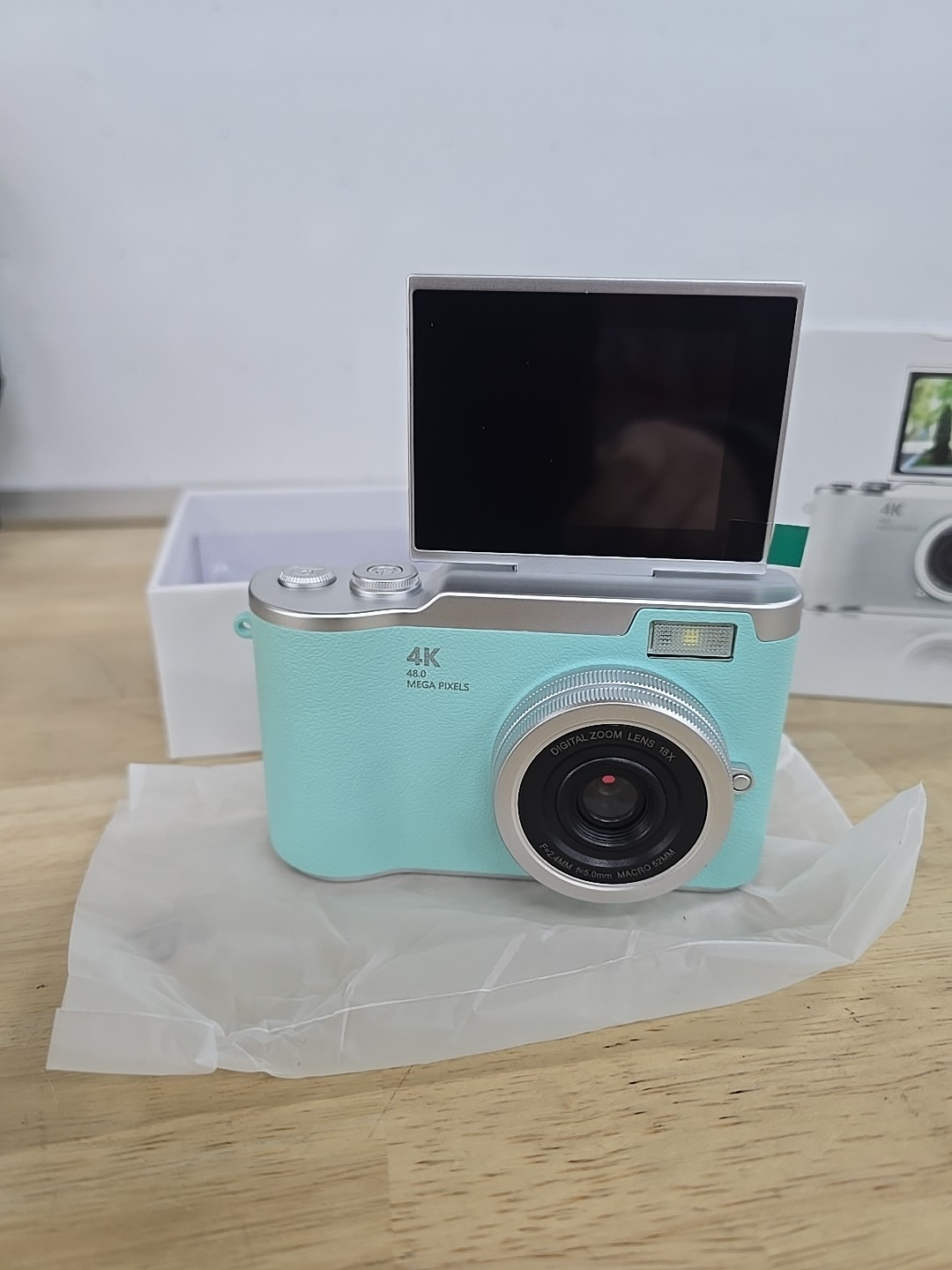 LK-007 4K 48MP Teal Flip-Up Camera for Vlogging and Photography