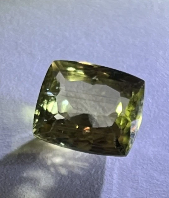 Diáspora auténtica natural de 6,0 quilates en forma de rectángulo muy raro cambio de color Gorg Foto 3 de 4