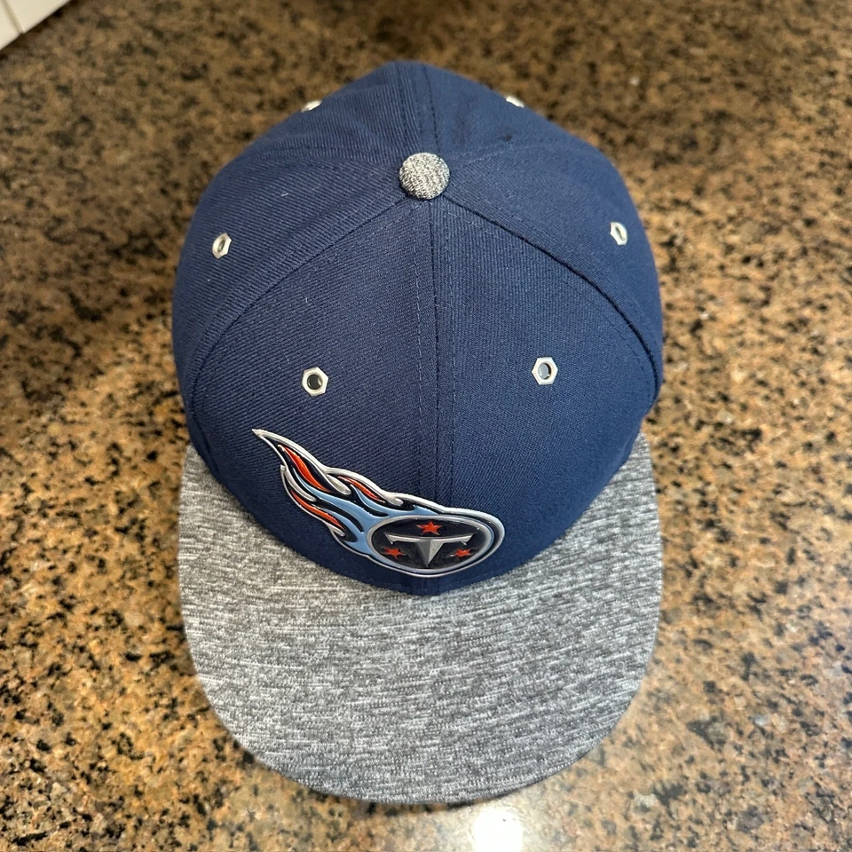 Tennessee Titans NFL Football New Era 59Fifty Cap Hat 7 3/8 Blue Gray - Image 2 of 4