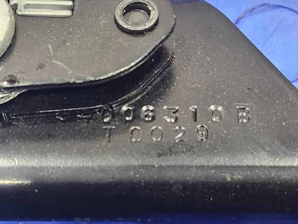 08-20 Dodge Grand Caravan cinturón de seguridad delantero hebilla lado derecho pasajero negro OEM Foto 3 de 4