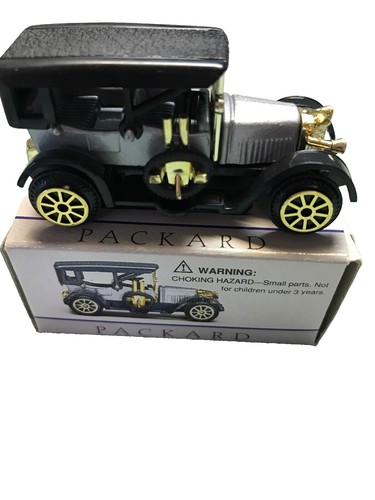 1/18 1933 PIERCE ARROW SILVER ARROW, IN SILVER & GRAY , BY