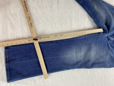 Vintage Wrangler Jeans Men's 42x32 1960s Label Tag in Blue Vintage Wrangler Jeans Men's 42x32 1960s Label Tag in Blue