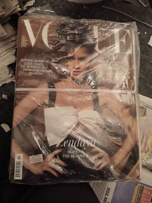 BRITISH VOGUE UK ZENDAYA OCTOBER 2021 Cover Dials Up The Glamour Brand New Mag!