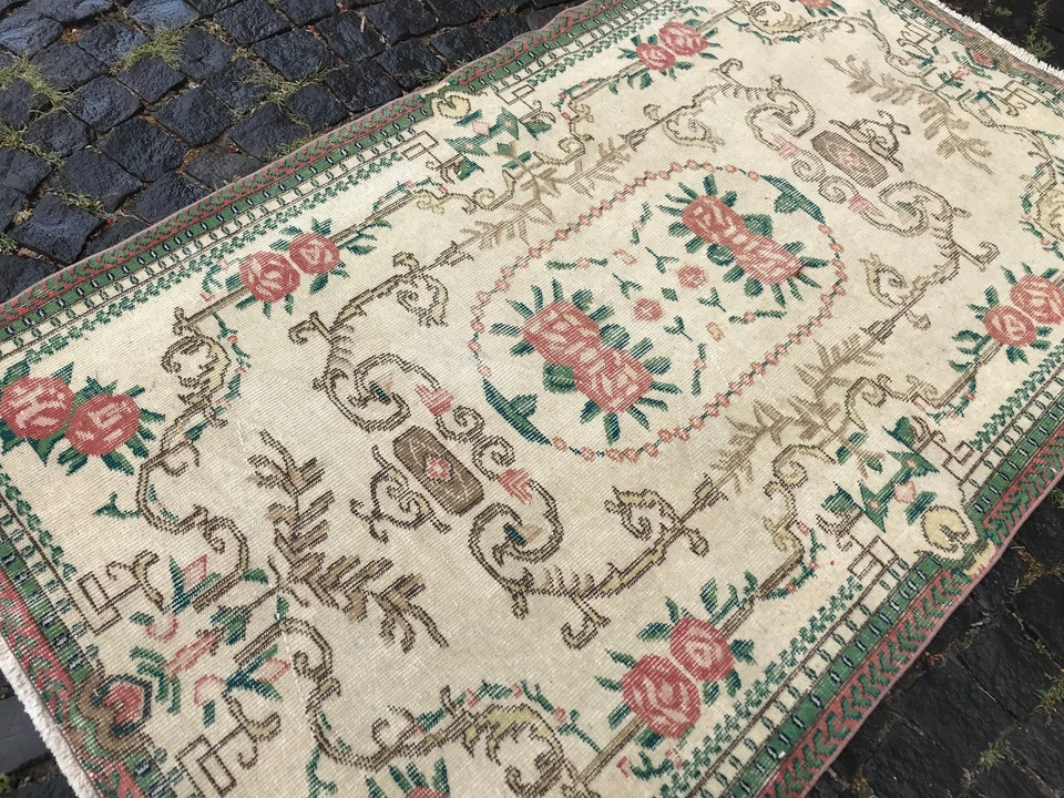 Alfombra antigua turca alfombra bohemia alfombra Oushak alfombra vintage alfombra de lana hecha a mano Foto 3 de 4