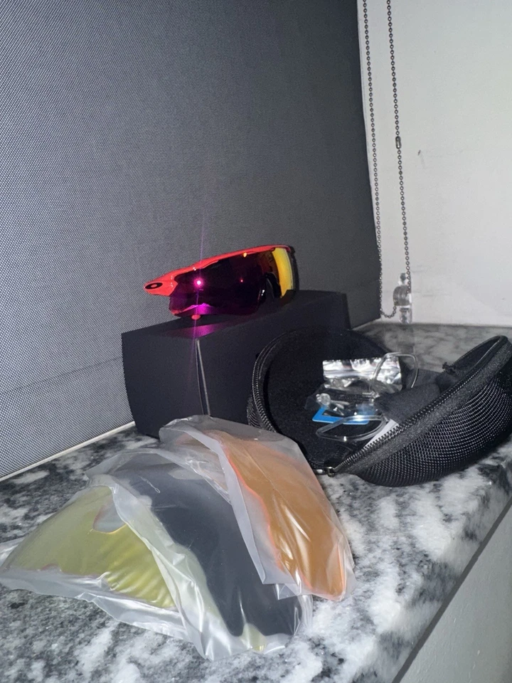 Oakley EV S path Red and Black Frame - Image 3 of 4