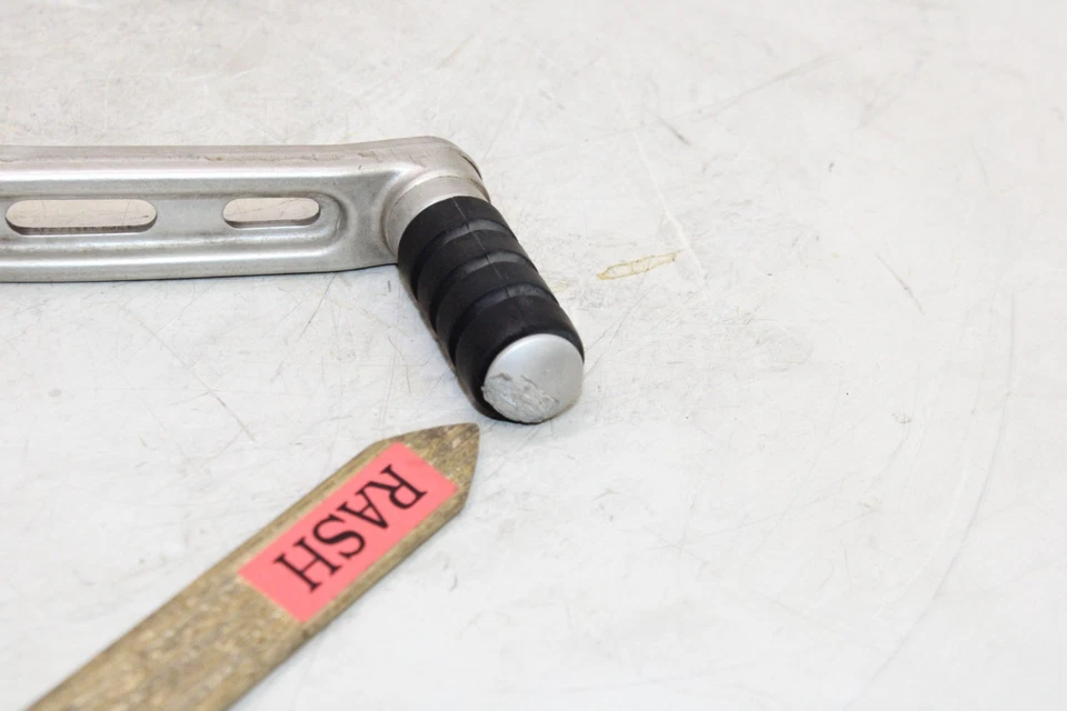 01-05 BMW F650CS K14 OEM PEDAL FRENO TRASERO DERECHO Foto 4 de 4