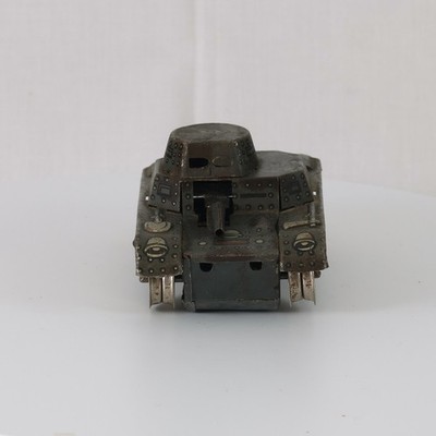 GAMA: Char mécanique... - auctions & price archive