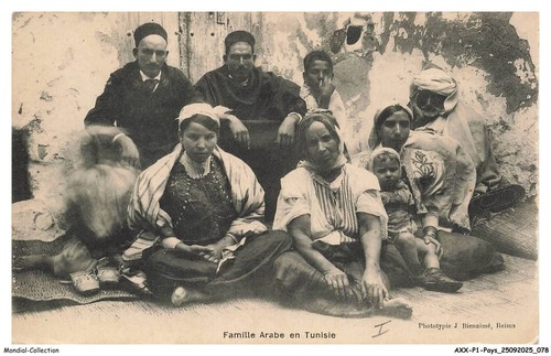 AXXP1-0040-tunisie - Famille arabe en tunisie - Photo 1/2