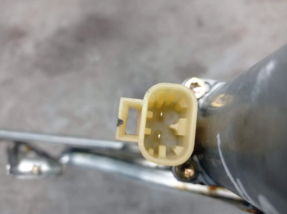 Elevalunas delantero derecho con motor elevalunas MERCEDES-BENZ A1637201246 Foto 4 de 4