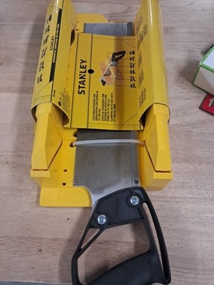 NEW Stanley Clamping Miter Saw with Box 20-600 T42 No Clamps And Missing Foot